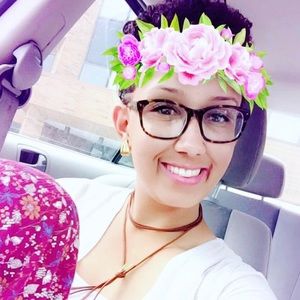 Meet your Posher, Flaxine